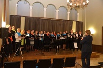 Sauriat-kuoro juhli 40-vuotista uraansa Kulttuuritalo Laikun musiikkisalissa syksyllä 2018.